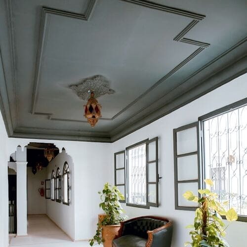 Plafon gypsum dan list gypsum dekoratif